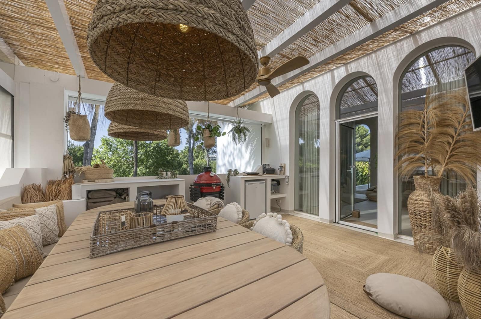 4 slaapkamer Villa te koop in Nueva Andalucia met zwembad garage - € 2.570.000 (Ref: 9310748)