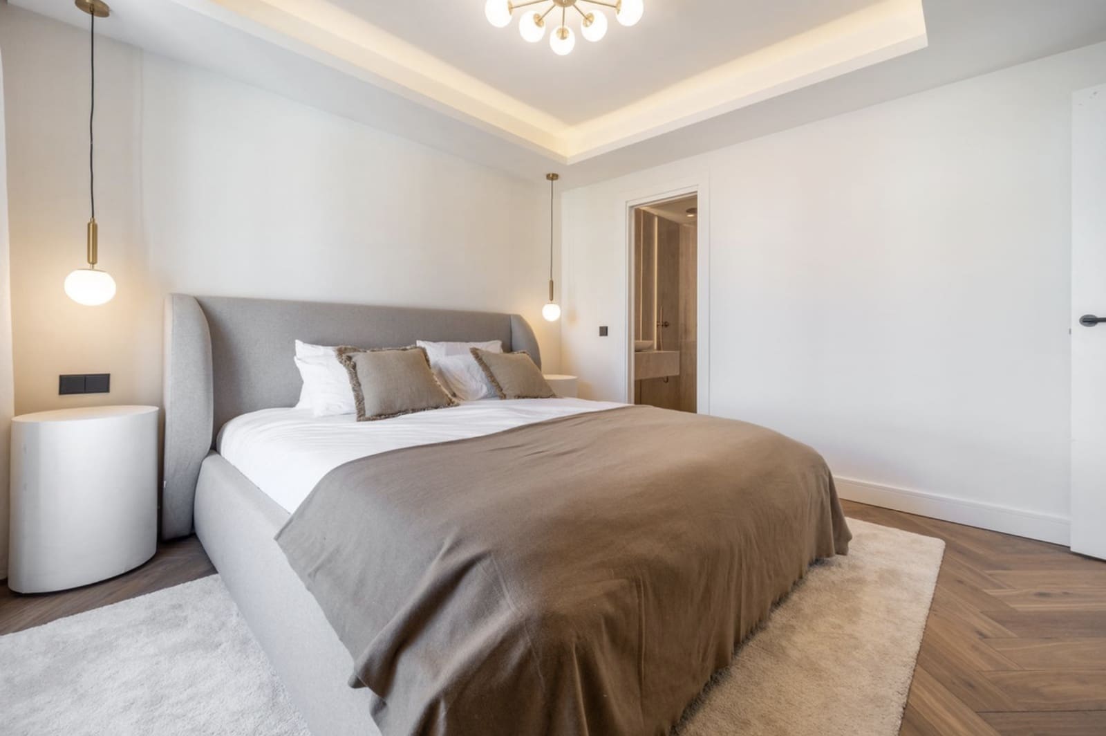 2 sovrum Hus till salu i Nueva Andalucia med pool garage - 795 000 € (Ref: 9312636)