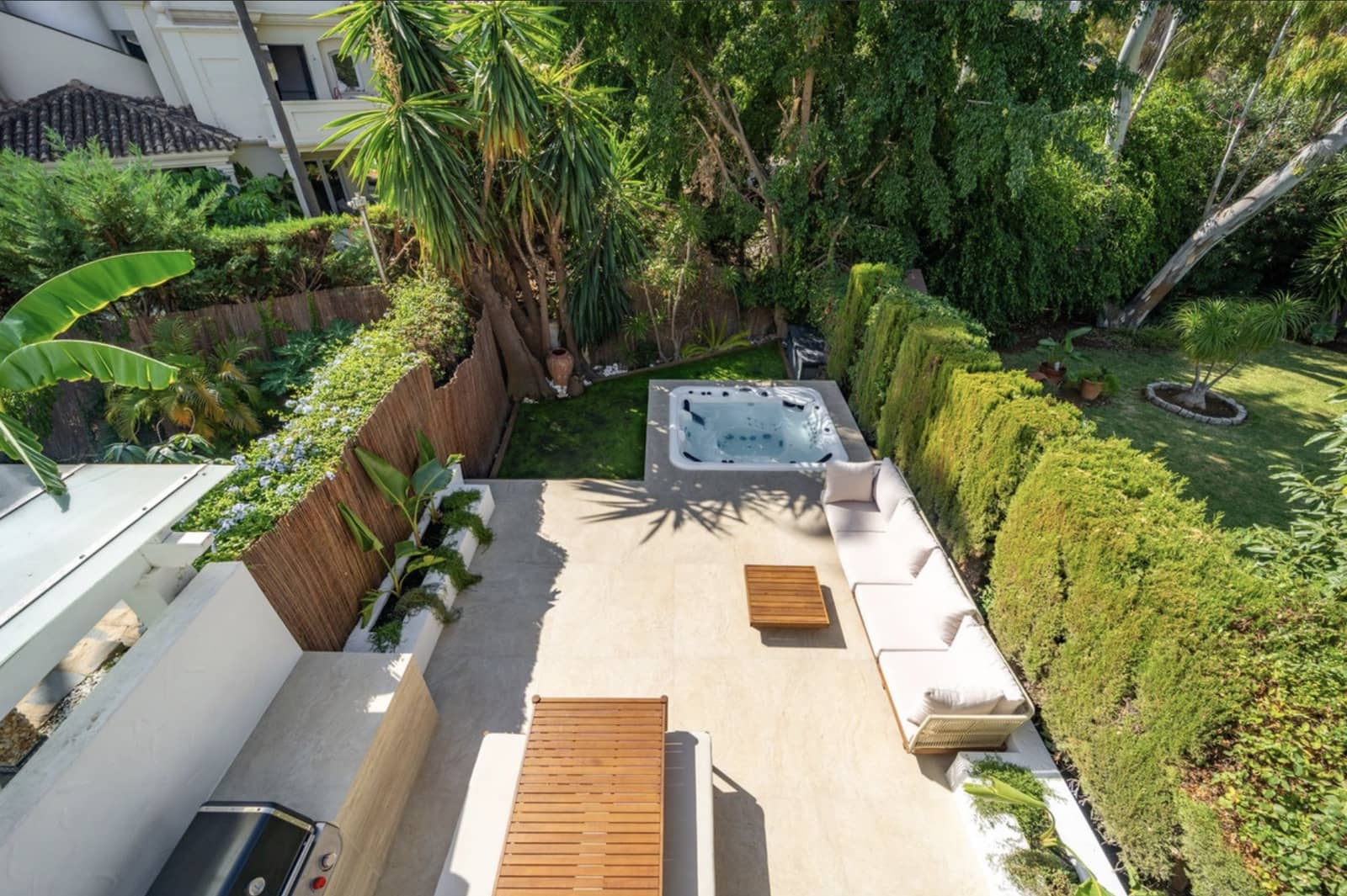 2 sovrum Hus till salu i Nueva Andalucia med pool garage - 795 000 € (Ref: 9312636)