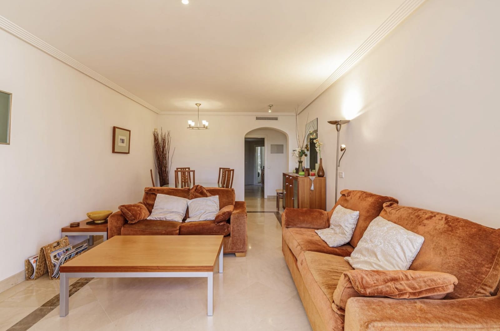 2 quarto Penthouse para venda em Benahavis com piscina garagem - 420 000 € (Ref: 9317699)