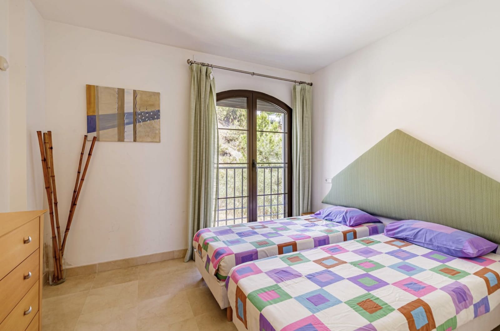 2 quarto Penthouse para venda em Benahavis com piscina garagem - 420 000 € (Ref: 9317699)