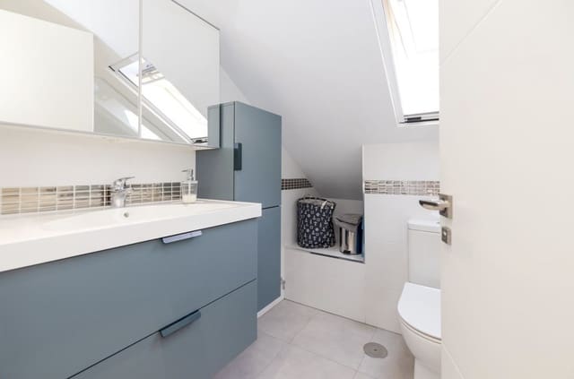 5 chambre Maison de Ville à vendre à San Pedro de Alcantara, Marbella avec garage - 885 000 € (Ref: 9330486)