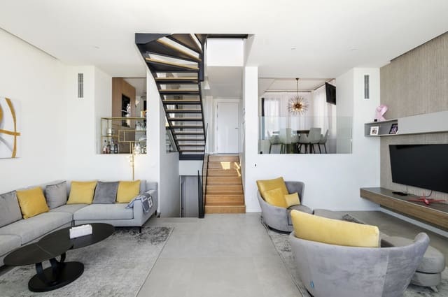 3 Zimmer Haus zu verkaufen in Marbella mit Pool Garage - 1.400.000 € (Ref: 9330487)