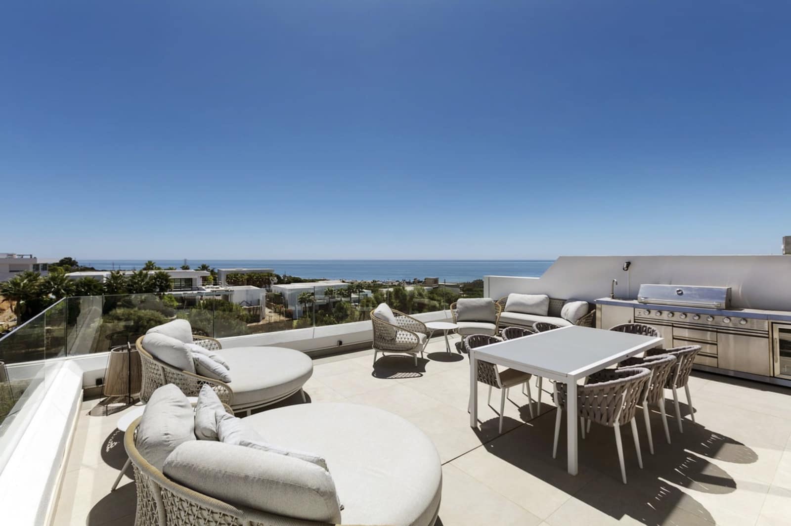 3 bedroom Townhouse for sale in Marbella with pool garage - € 1,400,000 (Ref: 9330487)