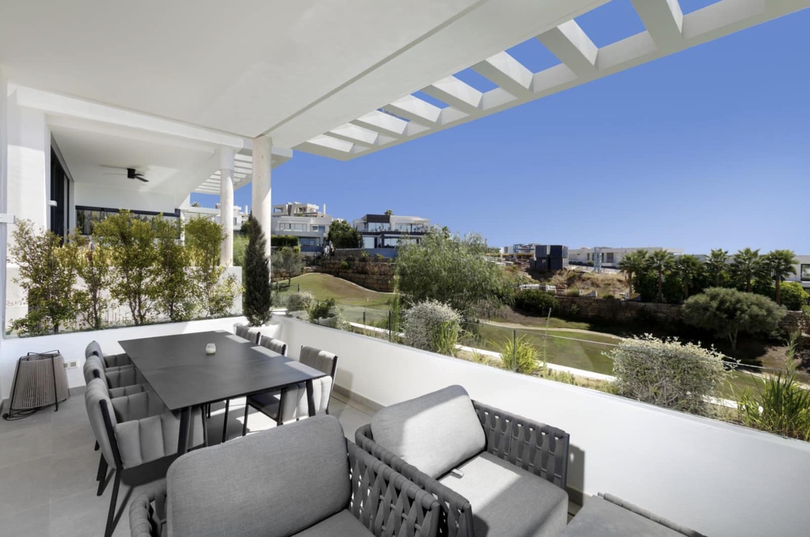 3 bedroom Townhouse for sale in Marbella with pool garage - € 1,400,000 (Ref: 9330487)