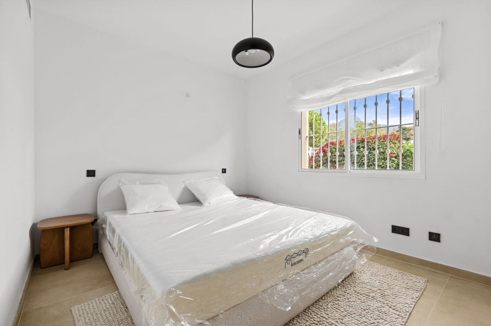 3 sypialnia Apartament na sprzedaż w Marbella z basenem garażem - 725 000 € (Ref: 9330489)