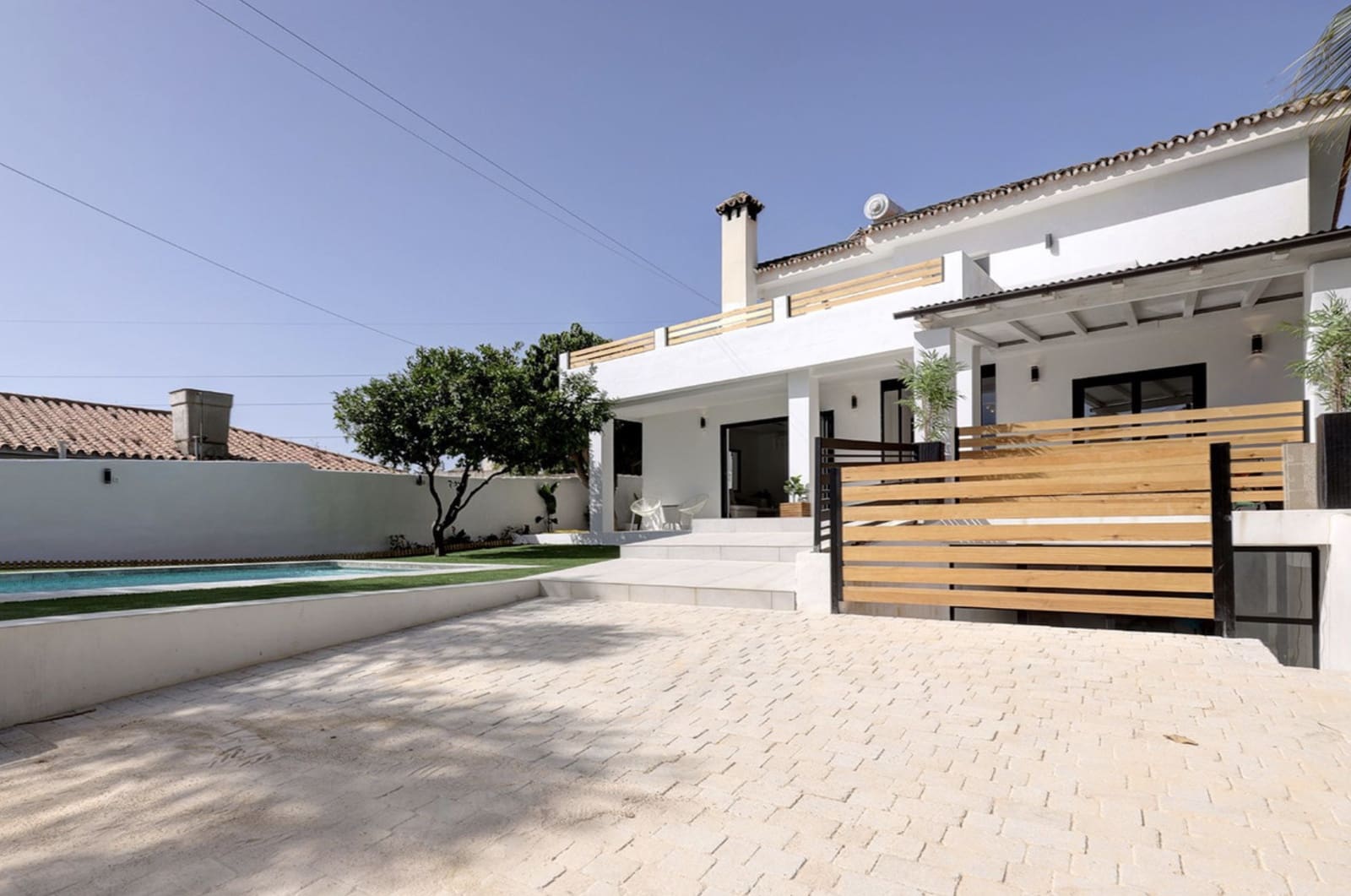 6 sovrum Villa till salu i Marbella med pool garage - 1 500 000 € (Ref: 9330490)