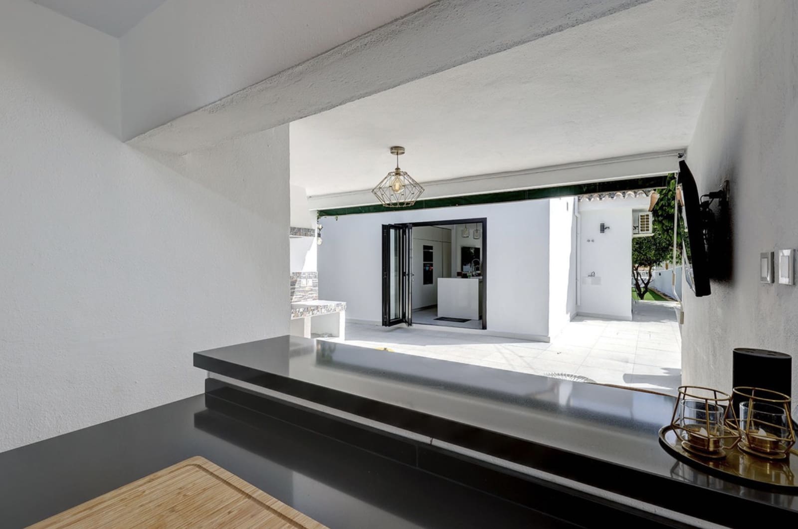 6 sovrum Villa till salu i Marbella med pool garage - 1 500 000 € (Ref: 9330490)