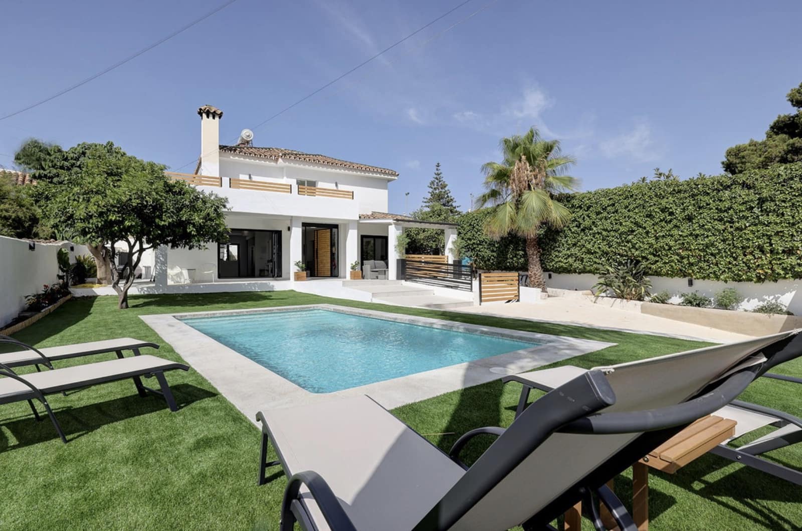 6 sovrum Villa till salu i Marbella med pool garage - 1 500 000 € (Ref: 9330490)