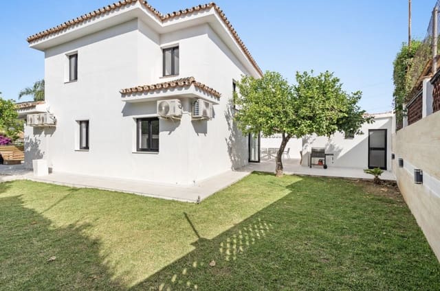 6 sovrum Villa till salu i Marbella med pool garage - 1 500 000 € (Ref: 9330490)