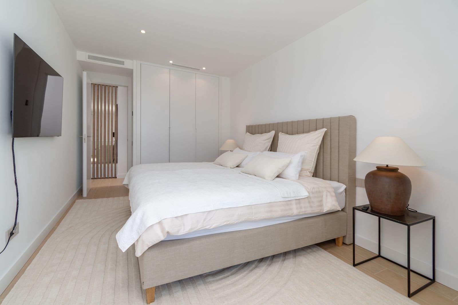 4 slaapkamer Halfvrijstaande villa te koop in Marbella met zwembad garage - € 2.095.000 (Ref: 9334606)