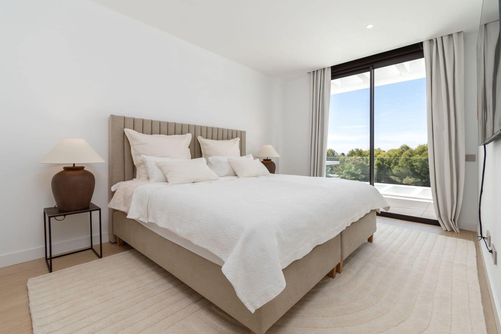 4 slaapkamer Halfvrijstaande villa te koop in Marbella met zwembad garage - € 2.095.000 (Ref: 9334606)