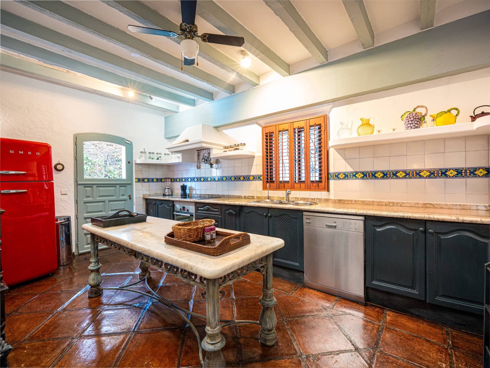 5 soverom Villa til salgs i Nueva Andalucia med garasje - € 2 495 000 (Ref: 9334607)