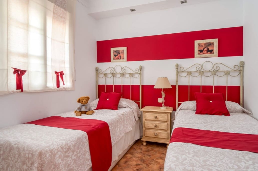 3 sovrum Lägenhet till salu i Nueva Andalucia med pool garage - 415 000 € (Ref: 9334608)