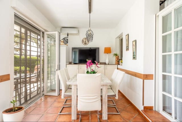 3 sovrum Lägenhet till salu i Nueva Andalucia, Marbella med pool garage - 415 000 € (Ref: 9334608)