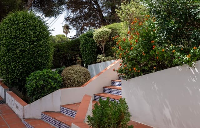 3 sovrum Lägenhet till salu i Nueva Andalucia, Marbella med pool garage - 415 000 € (Ref: 9334608)