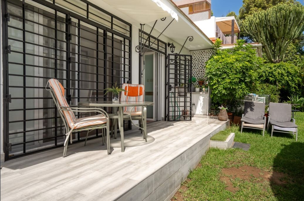 3 sovrum Lägenhet till salu i Nueva Andalucia med pool garage - 415 000 € (Ref: 9334608)