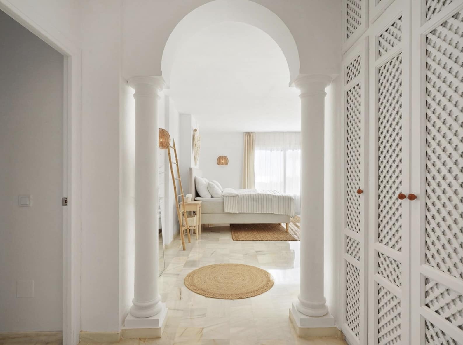 2 sypialnia Penthouse na sprzedaż w Marbella z basenem garażem - 669 000 € (Ref: 9337800)