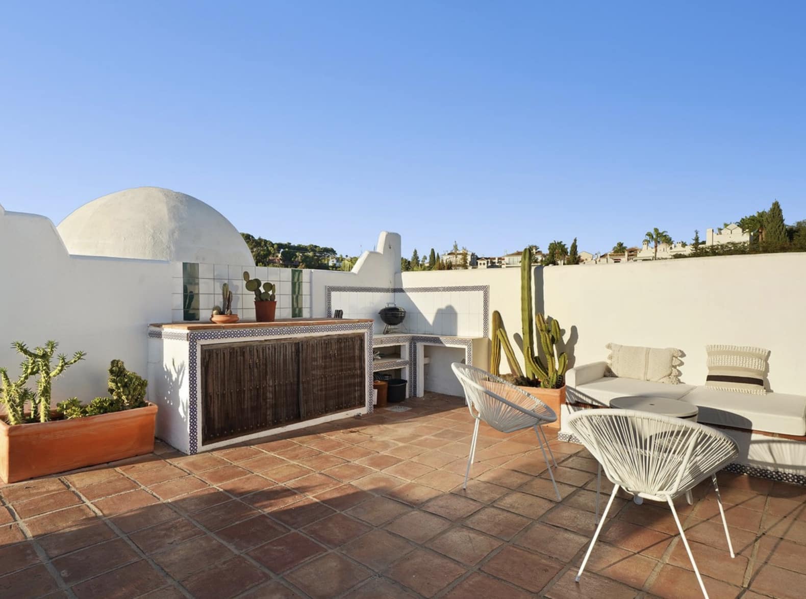 2 sypialnia Penthouse na sprzedaż w Marbella z basenem garażem - 669 000 € (Ref: 9337800)