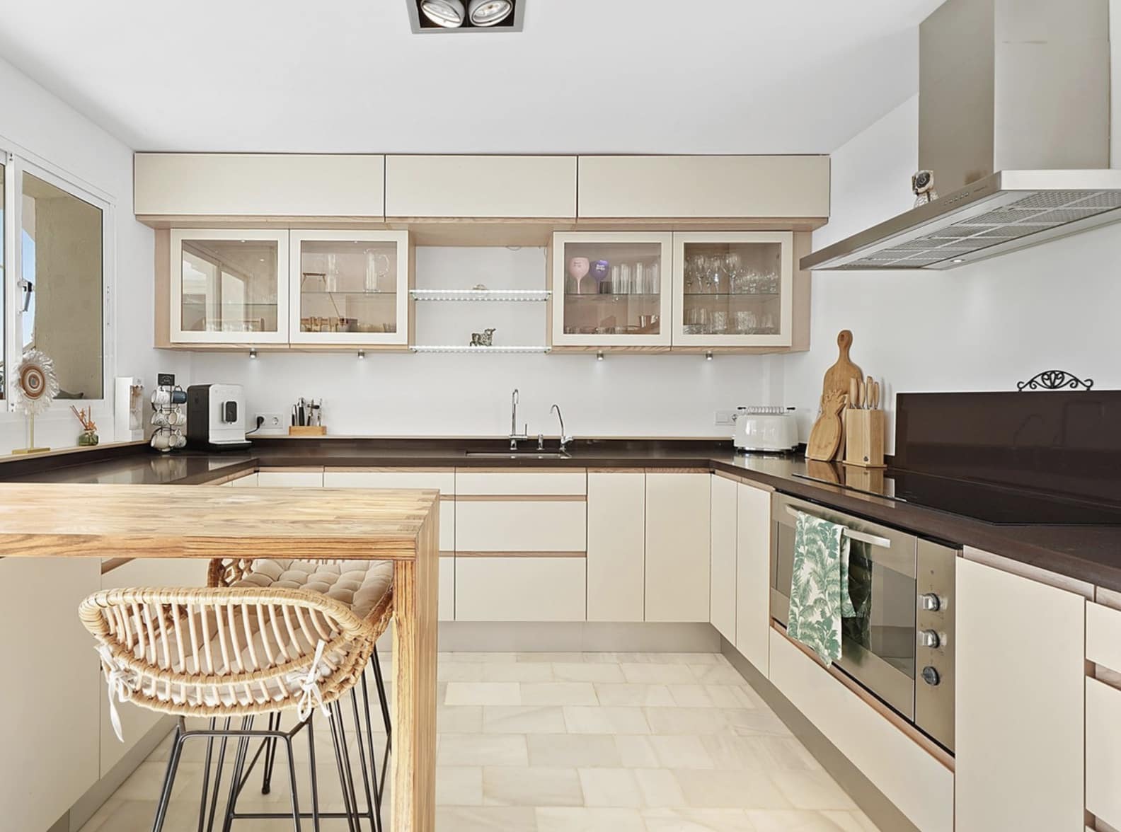 2 sypialnia Penthouse na sprzedaż w Marbella z basenem garażem - 669 000 € (Ref: 9337800)