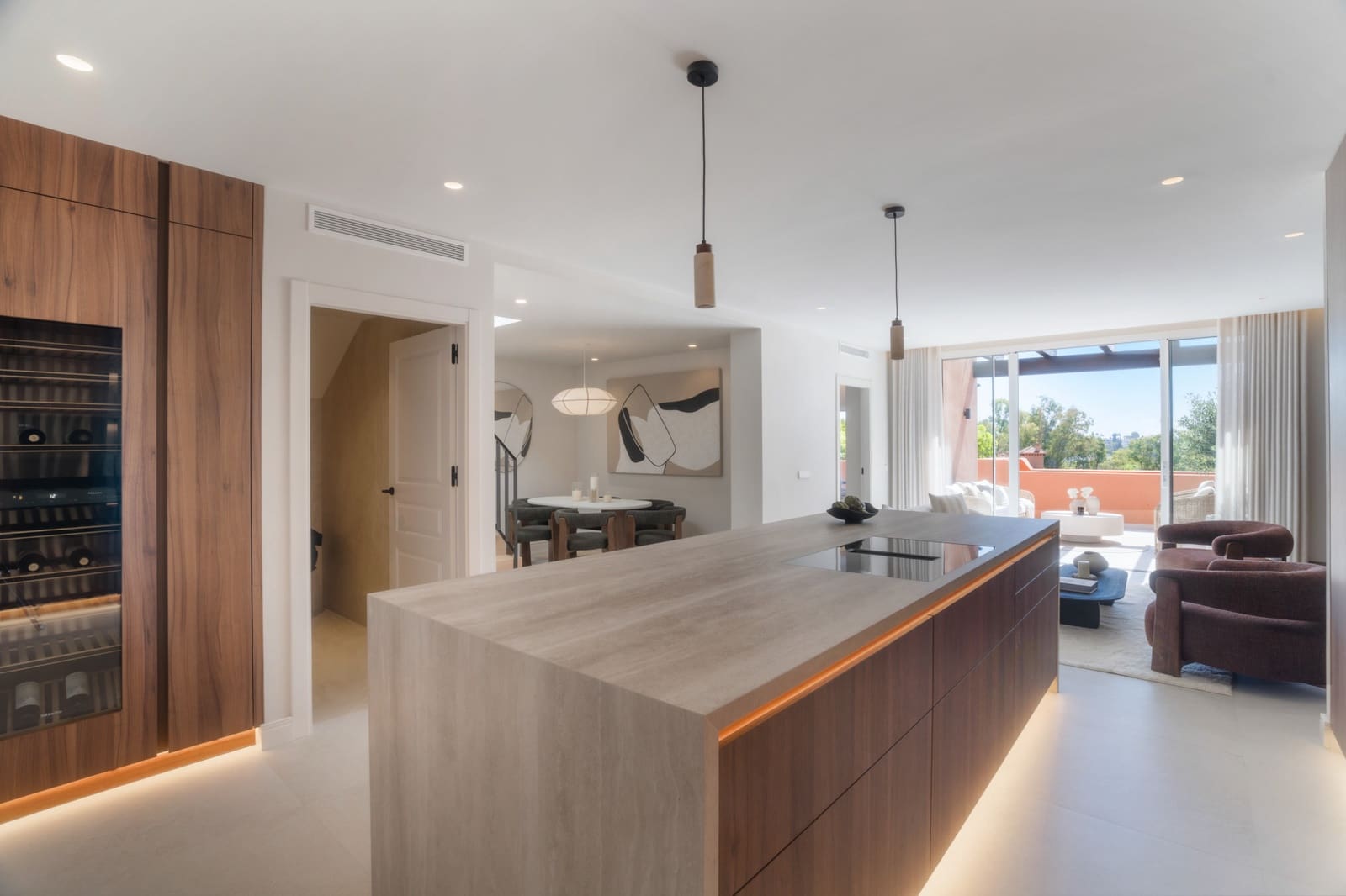 4 bedroom Penthouse for sale in Nueva Andalucia with pool garage - € 1,895,000 (Ref: 9337801)