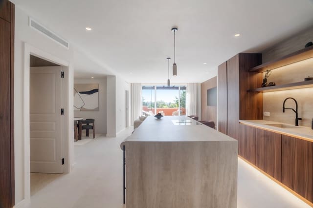 4 soveværelse Penthouse til salg i Nueva Andalucia, Marbella med swimmingpool garage - € 1.895.000 (Ref: 9337801)