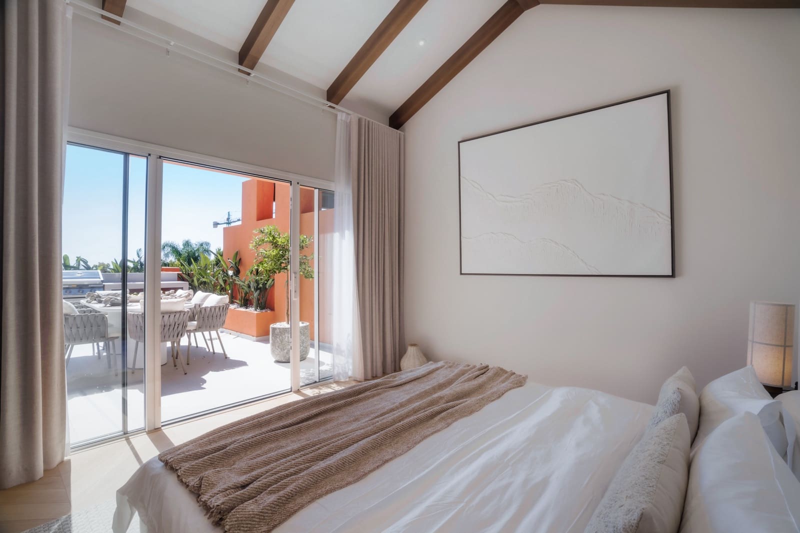 4 bedroom Penthouse for sale in Nueva Andalucia with pool garage - € 1,895,000 (Ref: 9337801)