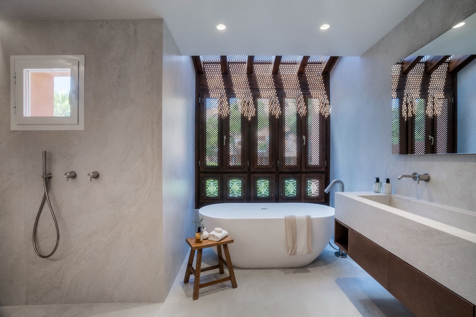 4 bedroom Penthouse for sale in Nueva Andalucia with pool garage - € 1,895,000 (Ref: 9337801)