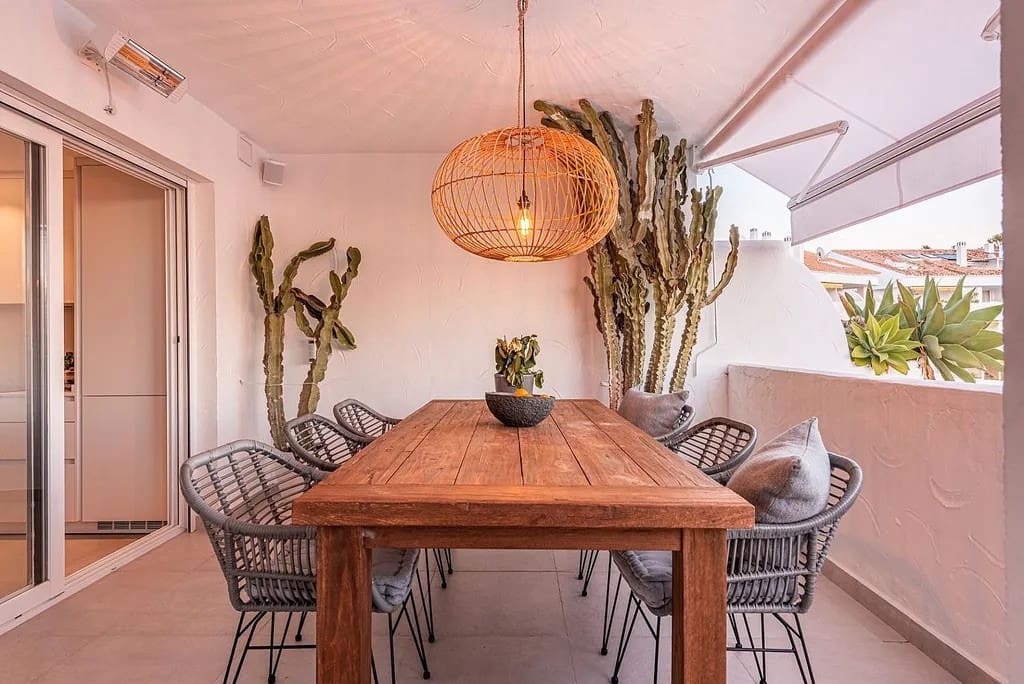 3 bedroom Penthouse for sale in Marbella with pool garage - € 849,000 (Ref: 9337803)