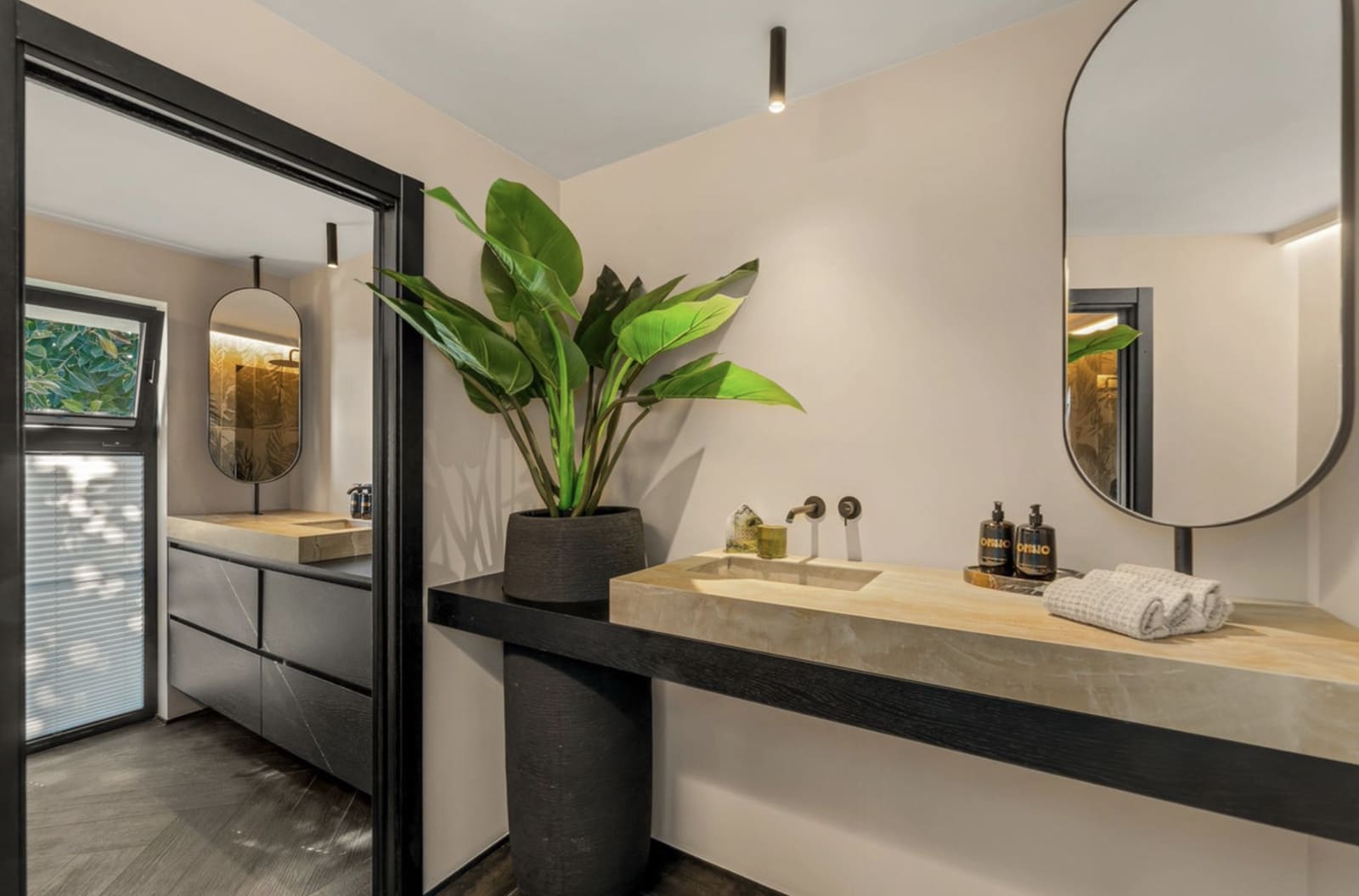 Chalet de 4 habitaciones en Guadalmina en venta con piscina garaje - 3.695.000 € (Ref: 9341036)