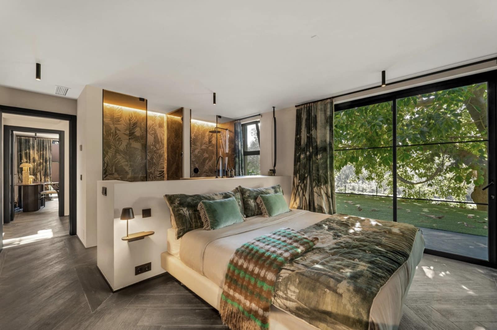 Chalet de 4 habitaciones en Guadalmina en venta con piscina garaje - 3.695.000 € (Ref: 9341036)