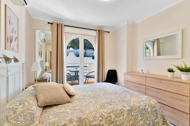 2 chambre Appartement à vendre à Nueva Andalucía Centro, Marbella avec piscine garage - 499 000 € (Ref: 9341037)