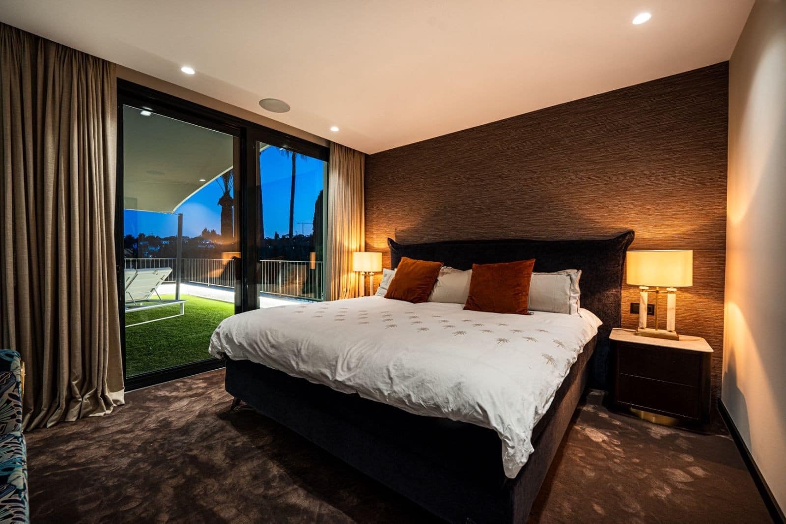 5 sovrum Villa till salu i Nueva Andalucia med pool garage - 4 950 000 € (Ref: 9344632)