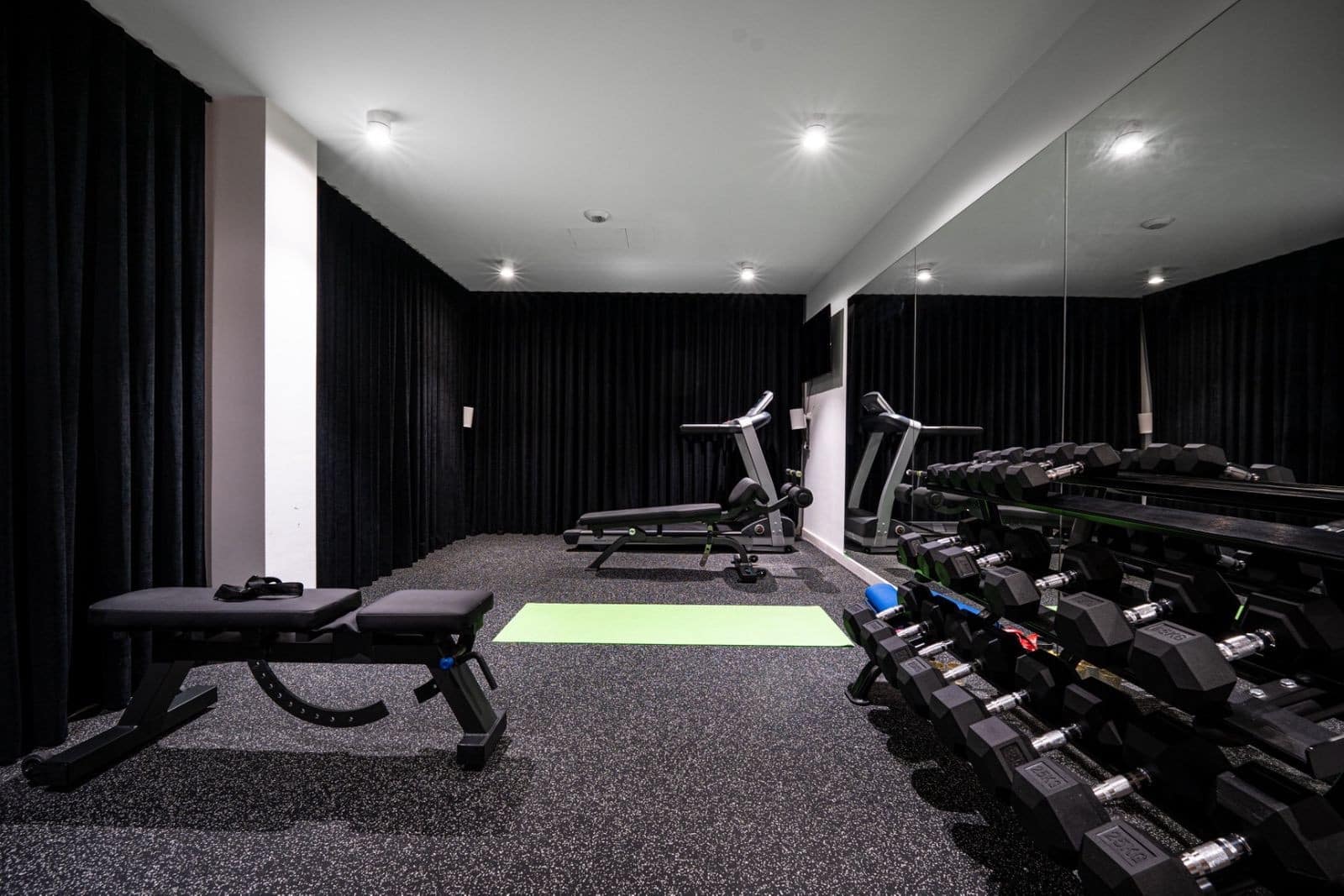 5 sovrum Villa till salu i Nueva Andalucia med pool garage - 4 950 000 € (Ref: 9344632)