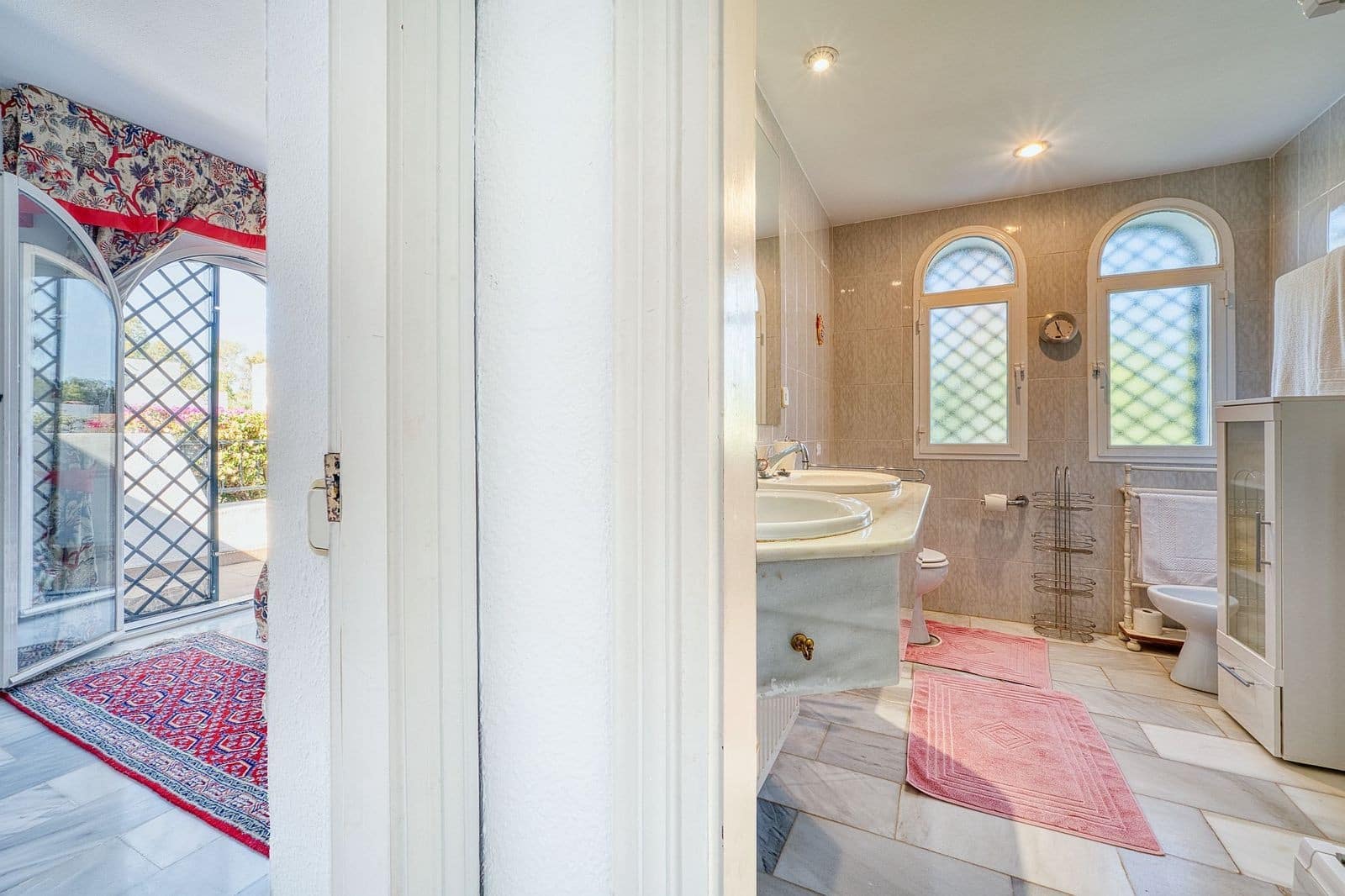 4 bedroom Villa for sale in Nueva Andalucia with pool garage - € 2,395,000 (Ref: 9344633)