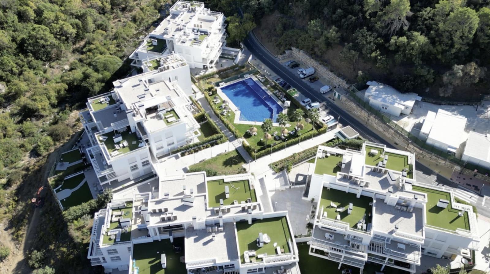 3 slaapkamer Appartement te koop in Benahavis met zwembad garage - € 675.000 (Ref: 9344635)