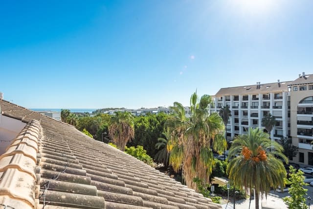 4 sypialnia Penthouse na sprzedaż w San Pedro de Alcantara, Marbella z basenem garażem - 930 000 € (Ref: 9347115)