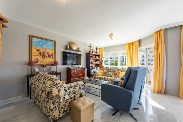 4 slaapkamer Penthouse te koop in San Pedro de Alcantara, Marbella met zwembad garage - € 895.000 (Ref: 9347115)