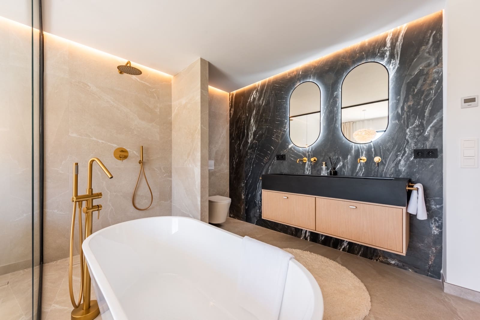 4 chambre Maison de Ville à vendre à Nueva Andalucia avec piscine garage - 1 395 000 € (Ref: 9347116)