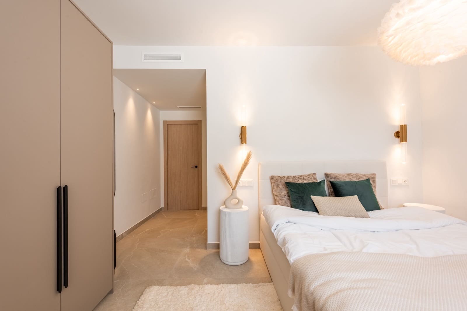 4 chambre Maison de Ville à vendre à Nueva Andalucia avec piscine garage - 1 395 000 € (Ref: 9347116)