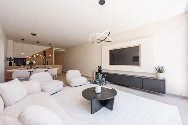 4 chambre Maison de Ville à vendre à Nueva Andalucia, Marbella avec piscine garage - 1 395 000 € (Ref: 9347116)