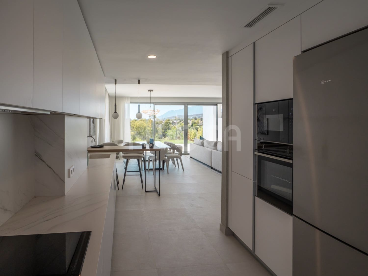 3 quarto Moradia Geminada para venda em San Pedro de Alcantara com piscina garagem - 1 380 000 € (Ref: 9347117)