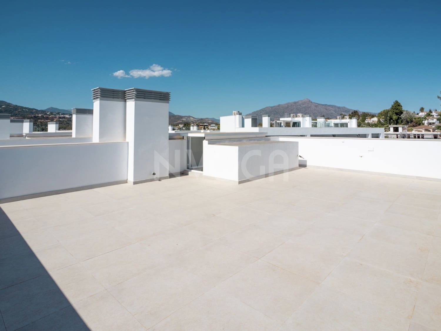 3 quarto Moradia Geminada para venda em San Pedro de Alcantara com piscina garagem - 1 380 000 € (Ref: 9347117)