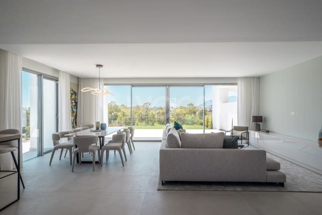 3 soveværelse Semi-Rækkehus til salg i San Pedro de Alcantara, Marbella med swimmingpool garage - € 1.380.000 (Ref: 9347117)