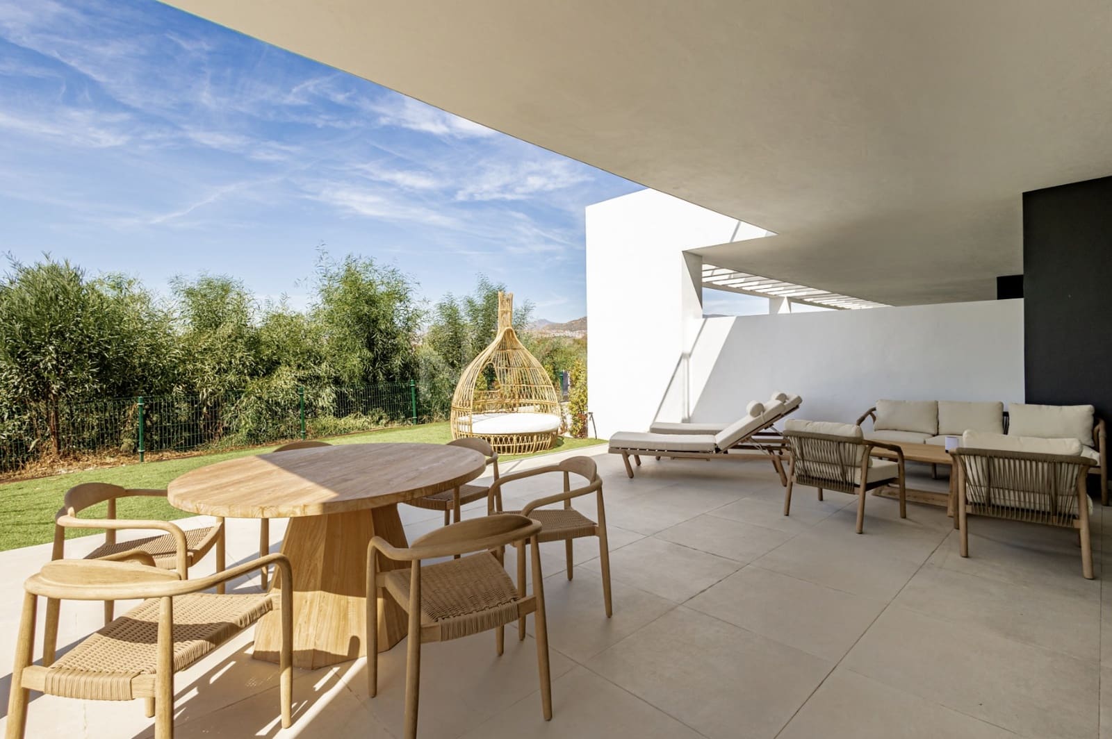 3 soverom Kjedet enebolig til salgs i San Pedro de Alcantara med svømmebasseng garasje - € 1 380 000 (Ref: 9347117)