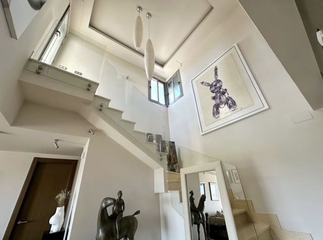 2 sovrum Takvåning till salu i Benahavís med pool garage - 1 250 000 € (Ref: 9353389)