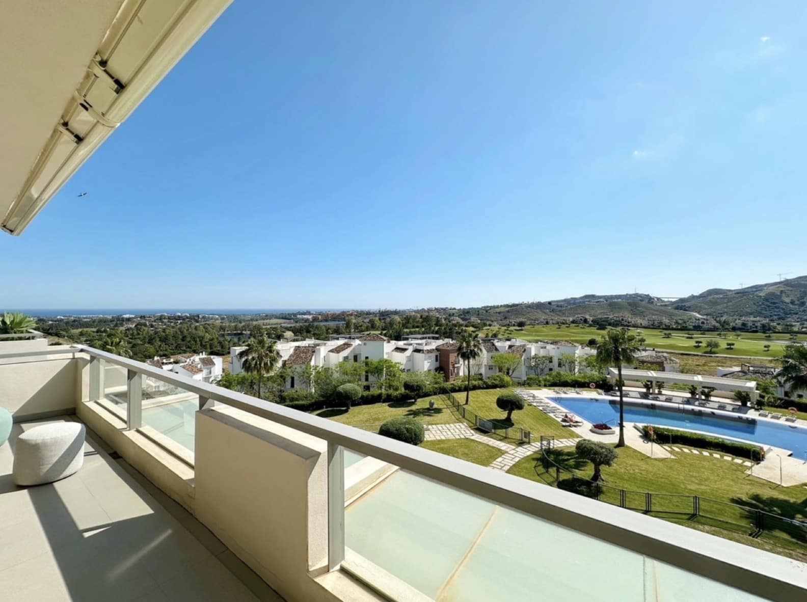 2 sovrum Takvåning till salu i Benahavis med pool garage - 1 250 000 € (Ref: 9353389)