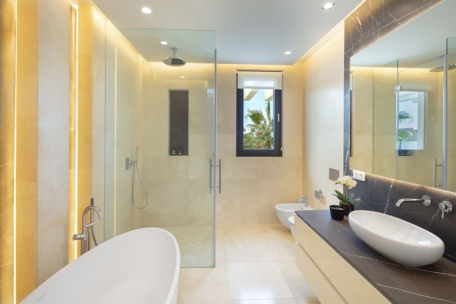 6 bedroom Villa for sale in Marbella with pool garage - € 6,850,000 (Ref: 9353392)