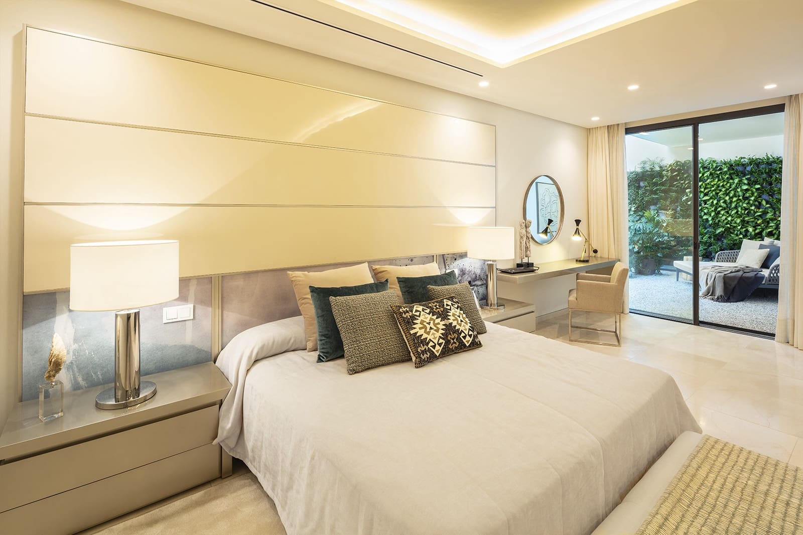 6 bedroom Villa for sale in Marbella with pool garage - € 6,850,000 (Ref: 9353392)