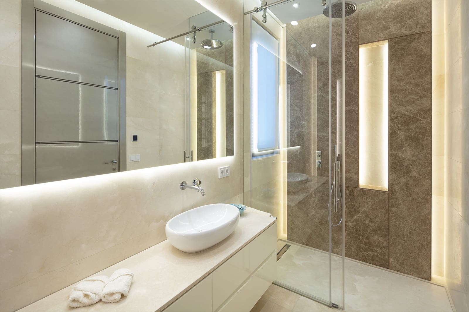 6 bedroom Villa for sale in Marbella with pool garage - € 6,850,000 (Ref: 9353392)